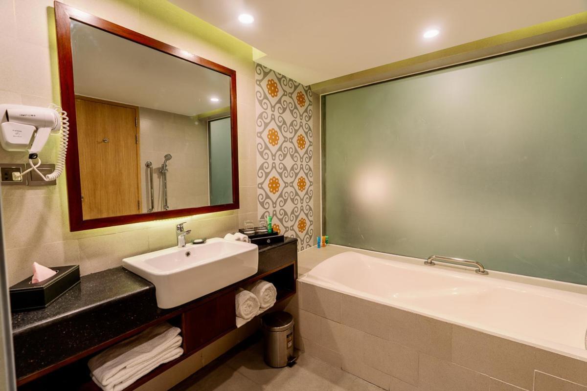 Best Western Heritage Cox's Bazar Exterior foto